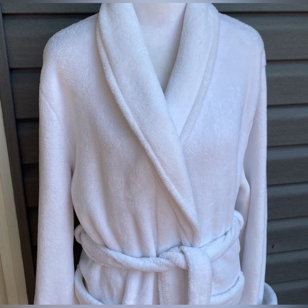 Croft and Barrow robe size M